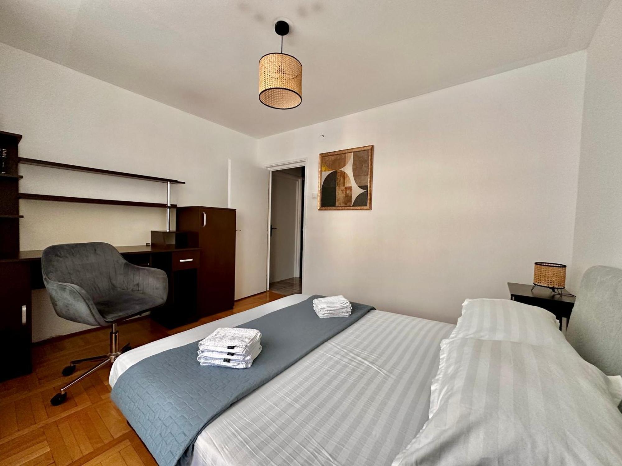 Spacious Zen, Smart Tv, Fully Equipped Kitchen, 70 Mp, Tichete De Vacanta, Late Check-Out Available Bucureşti Ngoại thất bức ảnh